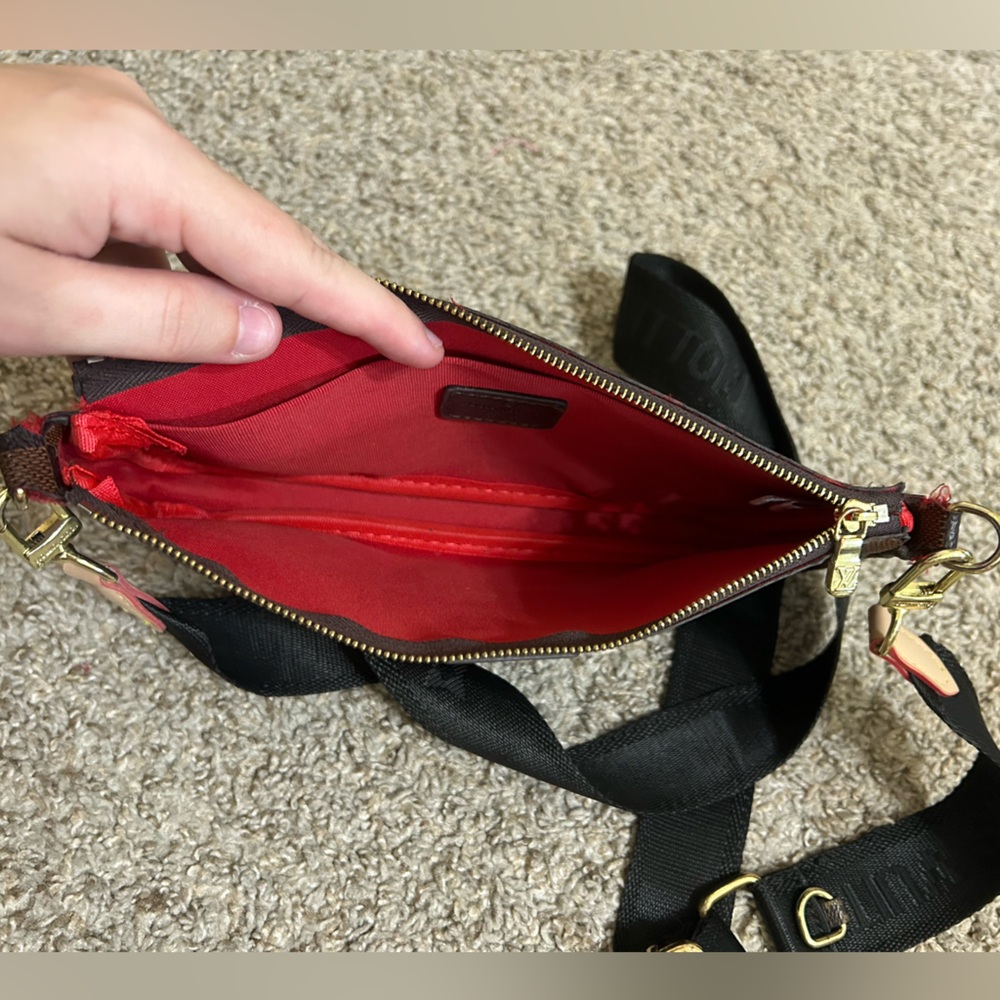 Fashion Designer Inspired Brown Checked Crossbody Bag Black Strap Red Interior - Picture 6 of 12